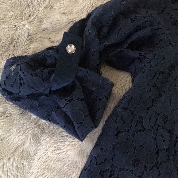 Navy blue floral lace button front shirt L 3/4 sleeve satin collar & trim - Picture 4 of 9